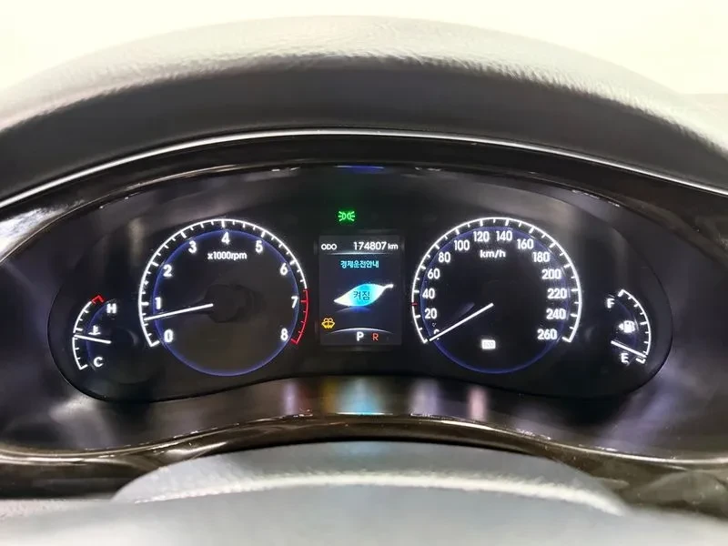 Hyundai Genesis 3.3, снимка 5 - Автомобили и джипове - 54615949