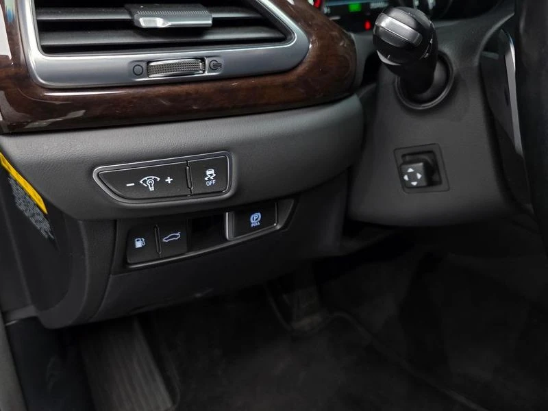 Genesis G90 3.8 Automatic, снимка 9 - Автомобили и джипове - 55598966