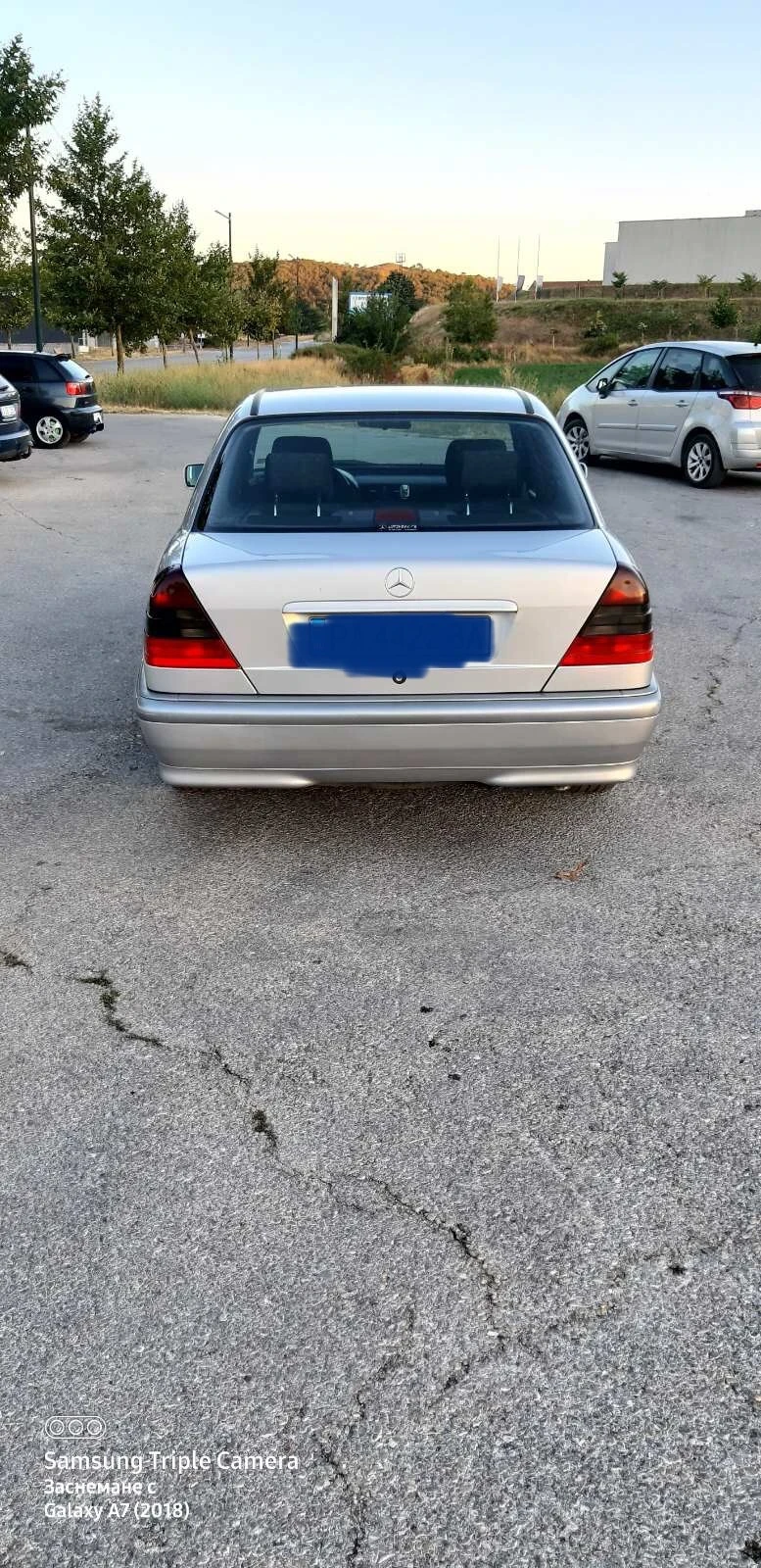 Mercedes-Benz C 180, снимка 2 - Автомобили и джипове - 55734899