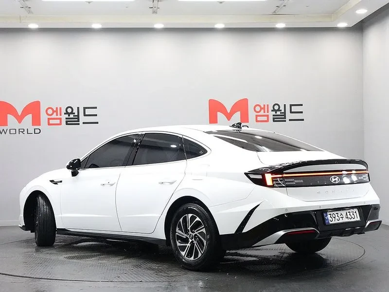 Hyundai Sonata The Edge Hybrid Premium, снимка 4 - Автомобили и джипове - 55736301