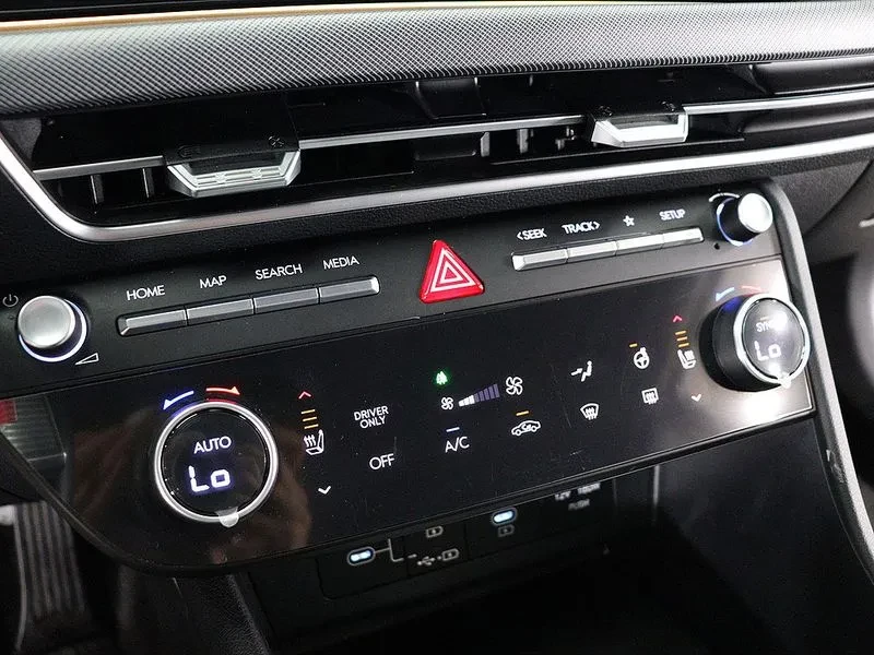 Hyundai Sonata The Edge Hybrid Premium, снимка 10 - Автомобили и джипове - 55736301