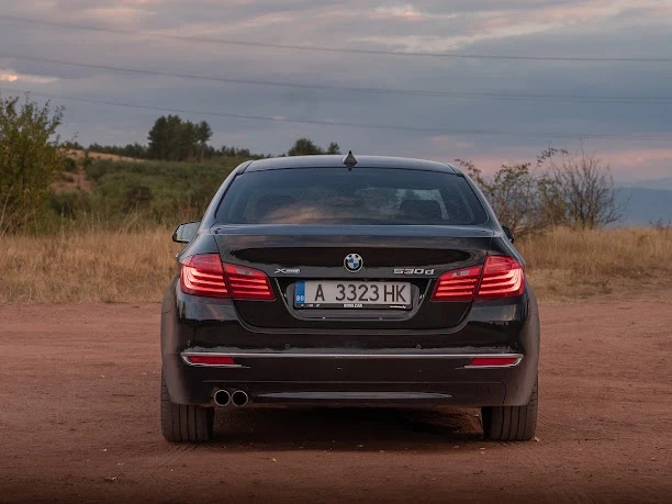 BMW 530 L7* Soft close* DIST* Head Up, снимка 5 - Автомобили и джипове - 56185066