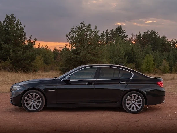 BMW 530 L7* Soft close* DIST* Head Up, снимка 3 - Автомобили и джипове - 56185066