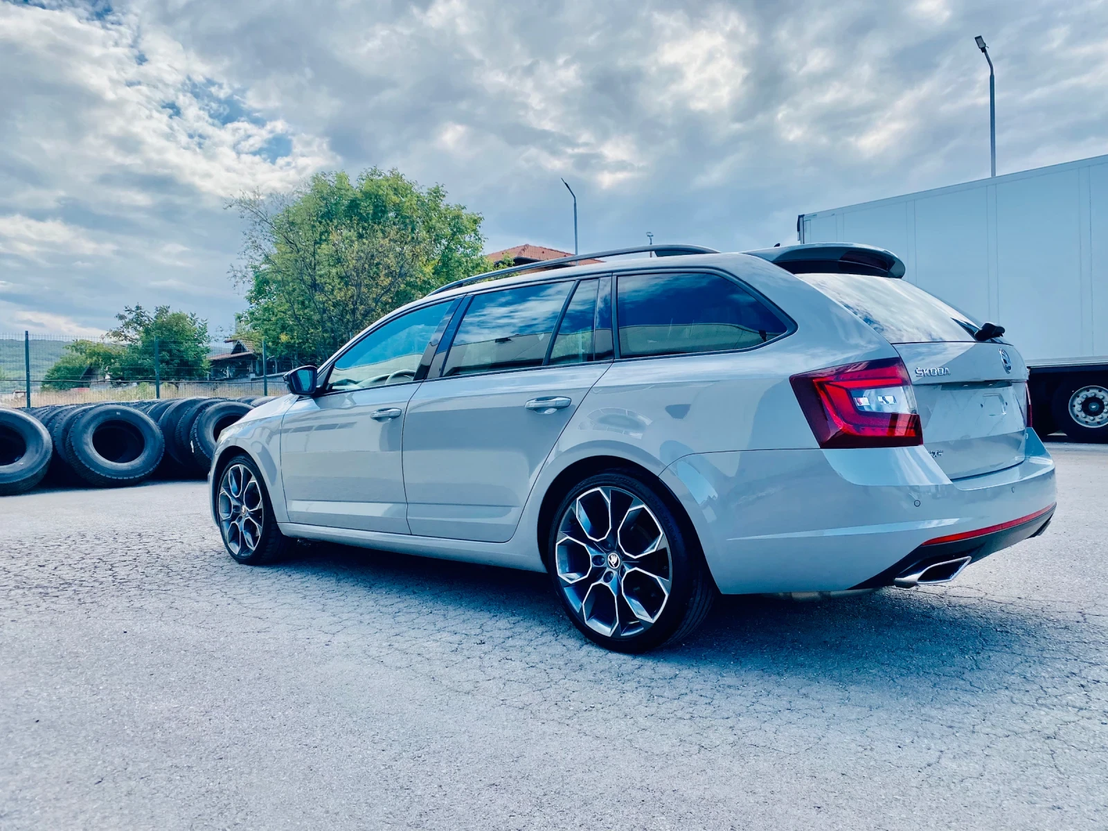 Skoda Octavia 2.0 TDI-VRS-4x4-NARDO GRAY-SWISS - изображение 4