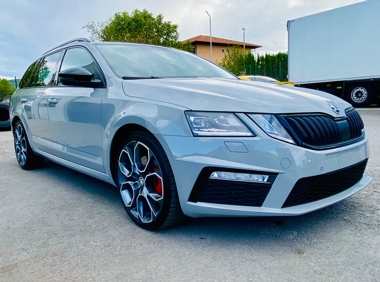 Skoda Octavia 2.0 TDI-VRS-4x4-NARDO GRAY-SWISS - изображение 2