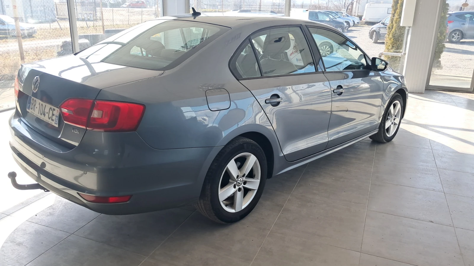 VW Jetta 1.6 - изображение 4
