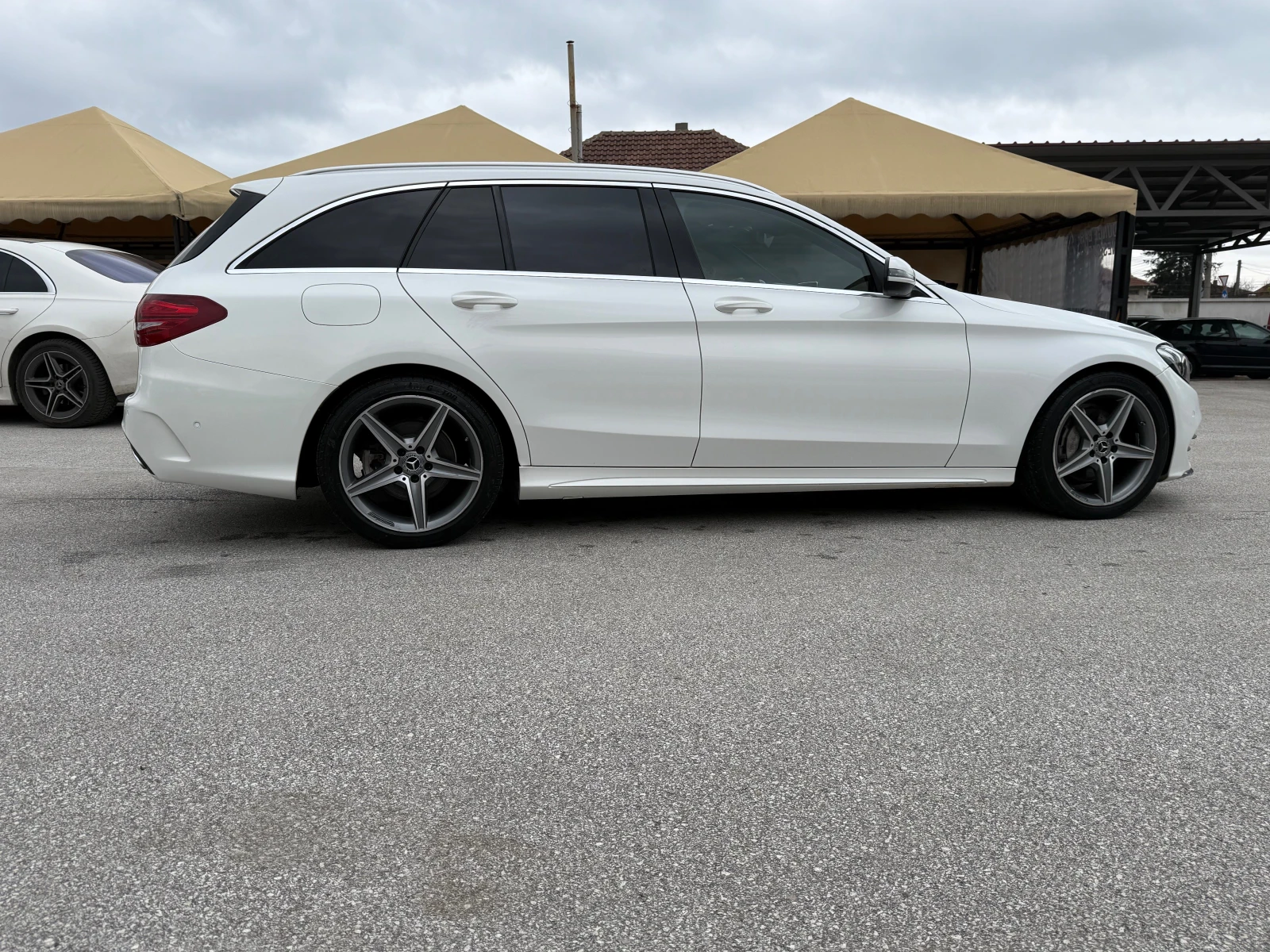 Mercedes-Benz C 220 d AMG line !! 100% РЕАЛНИ КИЛОМЕТРИ - ДОКАЗУЕМИ - изображение 4