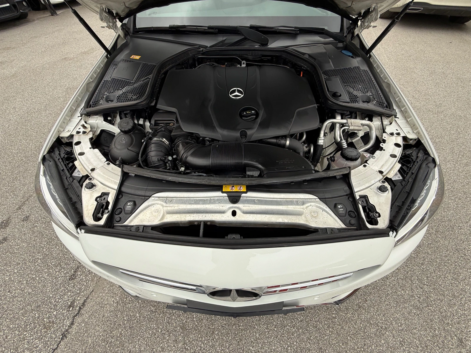 Mercedes-Benz C 220 d AMG line !! 100% РЕАЛНИ КИЛОМЕТРИ - ДОКАЗУЕМИ - изображение 8