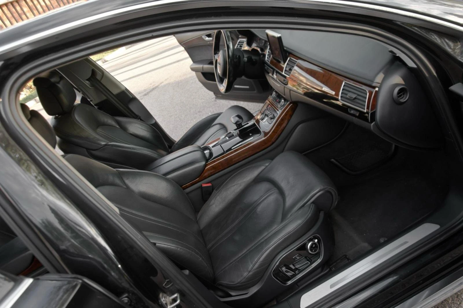 Audi A8 4.2BiTDI - изображение 4