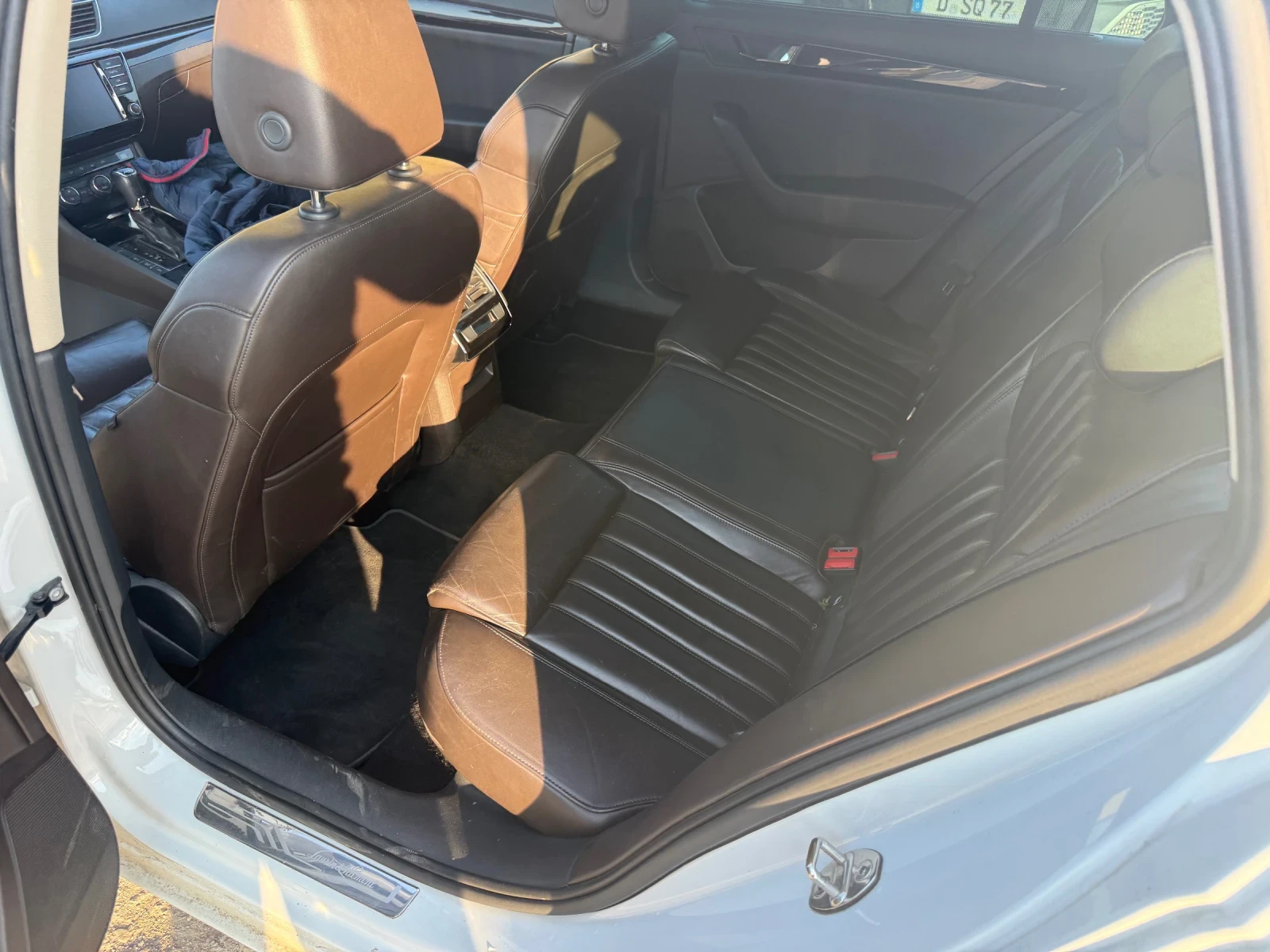 Skoda Superb 2.0 tdi L&K 4X4, снимка 12 - Автомобили и джипове - 53736907