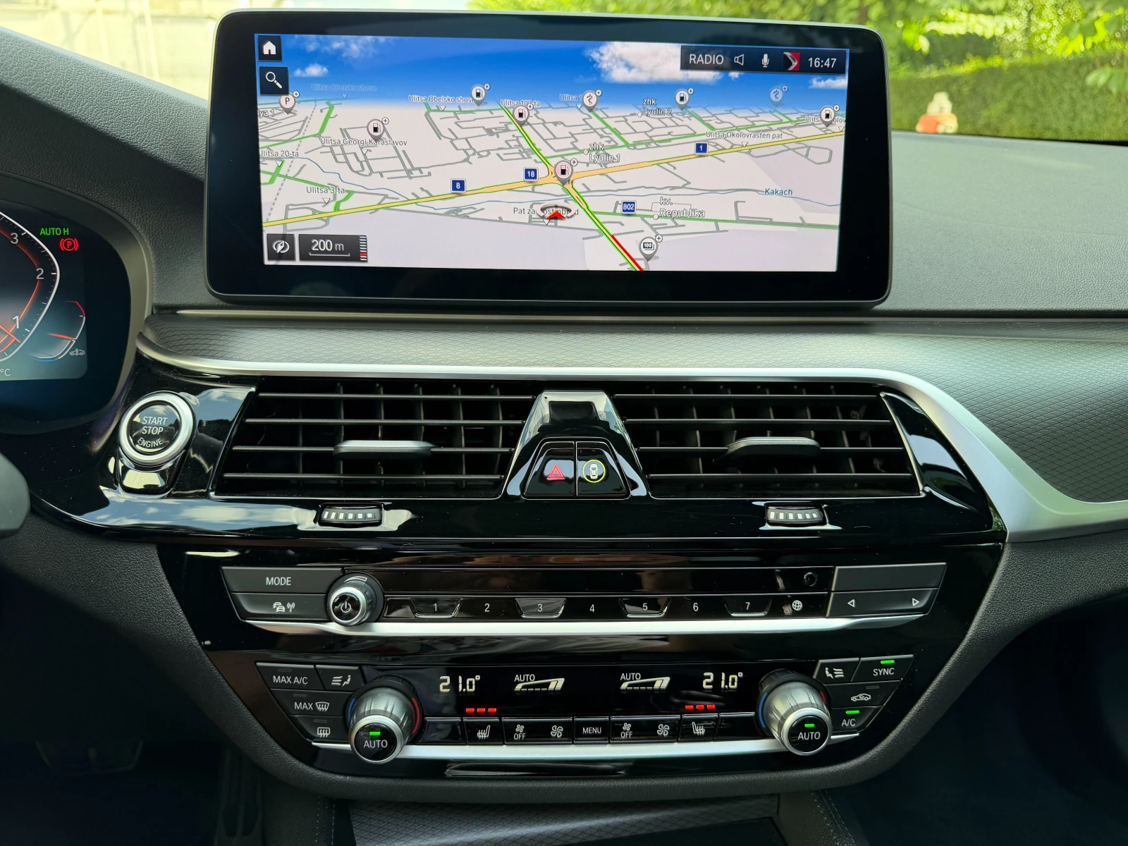 BMW 520 D xDrive M Sport Pano Full Led Virtual Keyless , снимка 10 - Автомобили и джипове - 53804398
