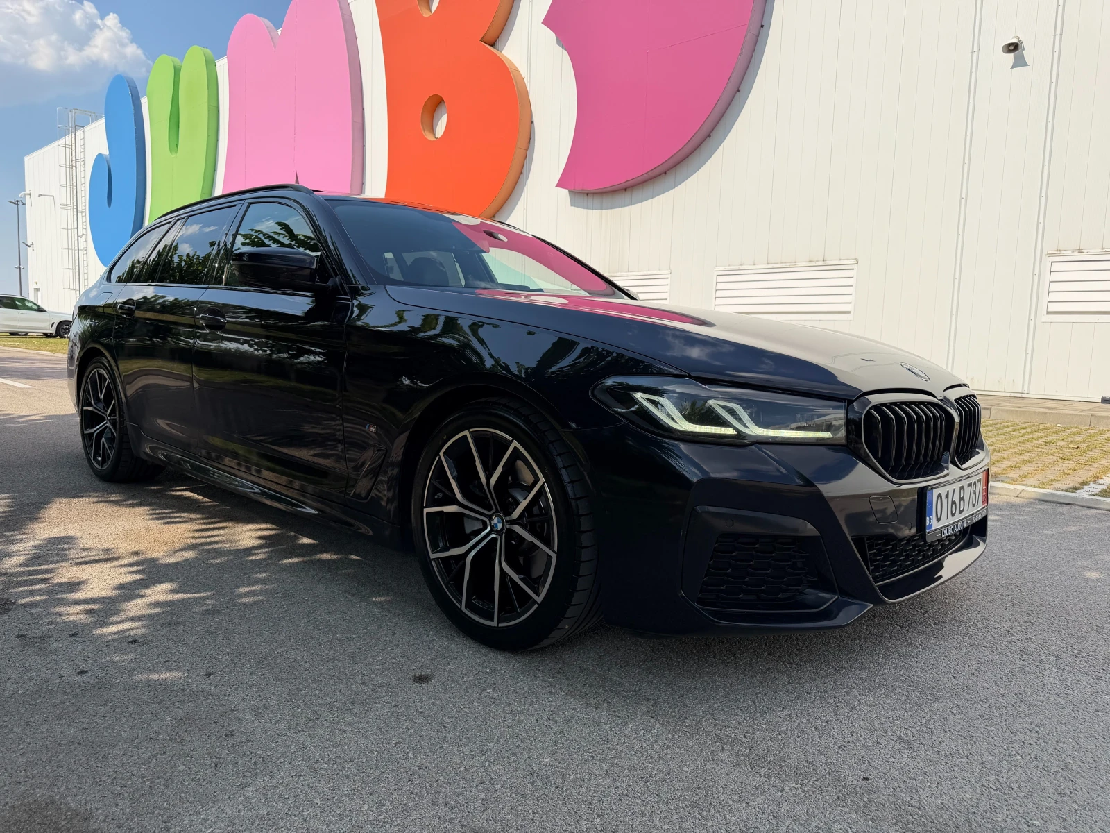 BMW 520 D xDrive M Sport Pano Full Led Virtual Keyless , снимка 3 - Автомобили и джипове - 53804398