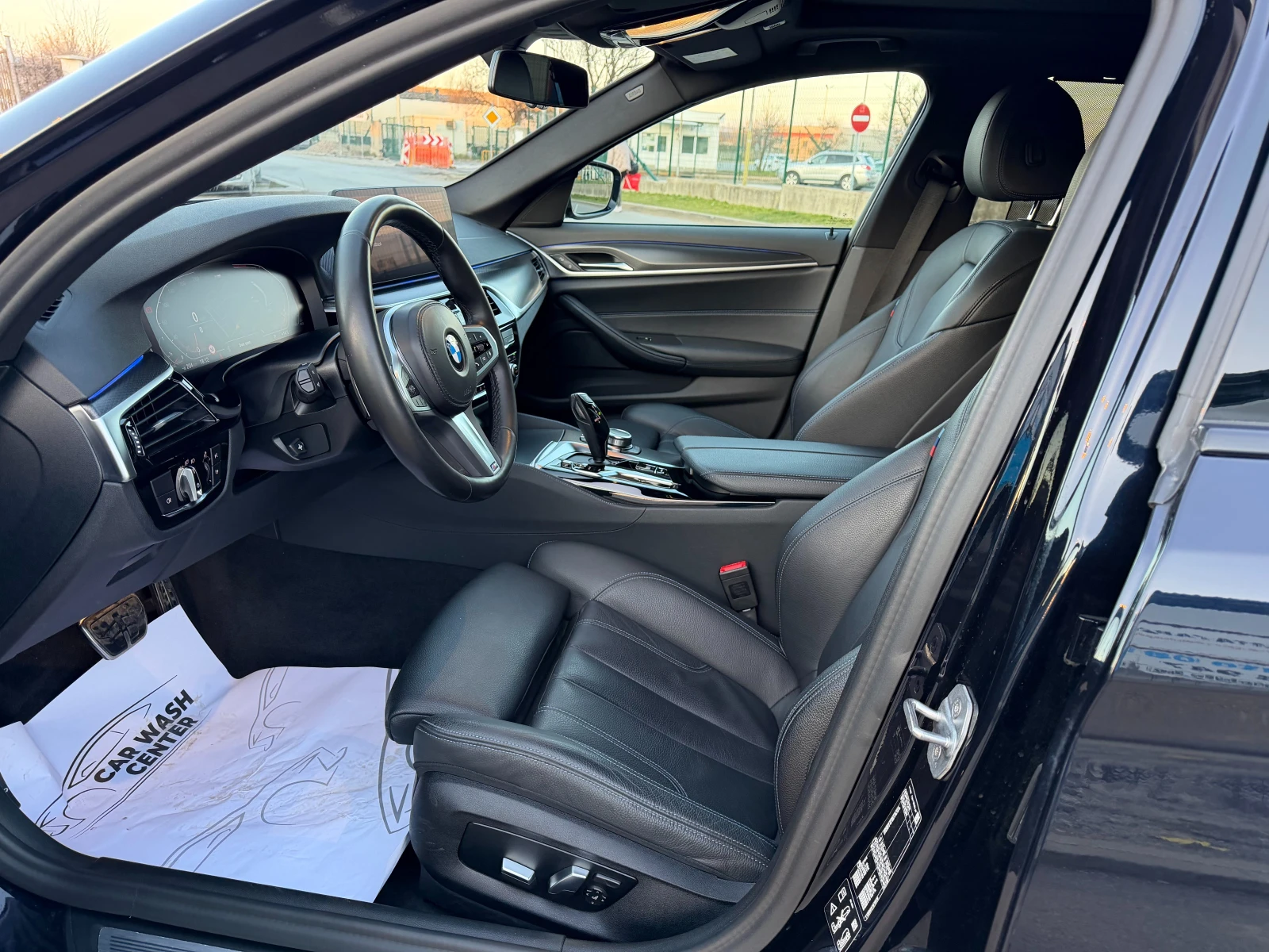 BMW 520 D xDrive M Sport Pano Full Led Virtual Keyless , снимка 7 - Автомобили и джипове - 53804398