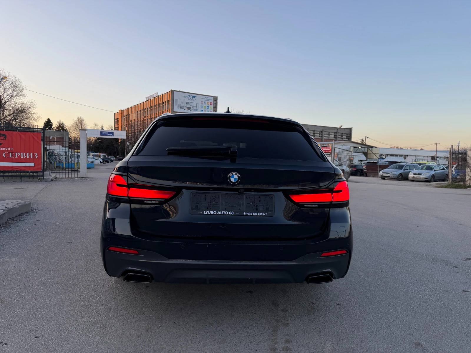 BMW 520 D xDrive M Sport Pano Full Led Virtual Keyless , снимка 5 - Автомобили и джипове - 53804398