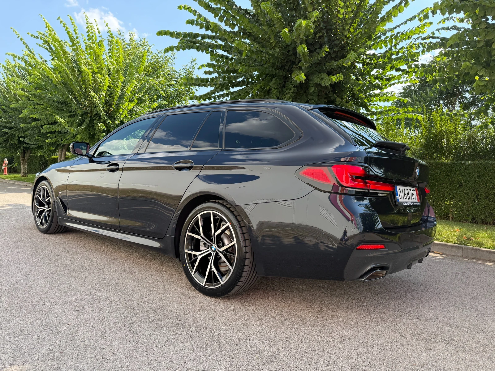 BMW 520 D xDrive M Sport Pano Full Led Virtual Keyless , снимка 6 - Автомобили и джипове - 53804398