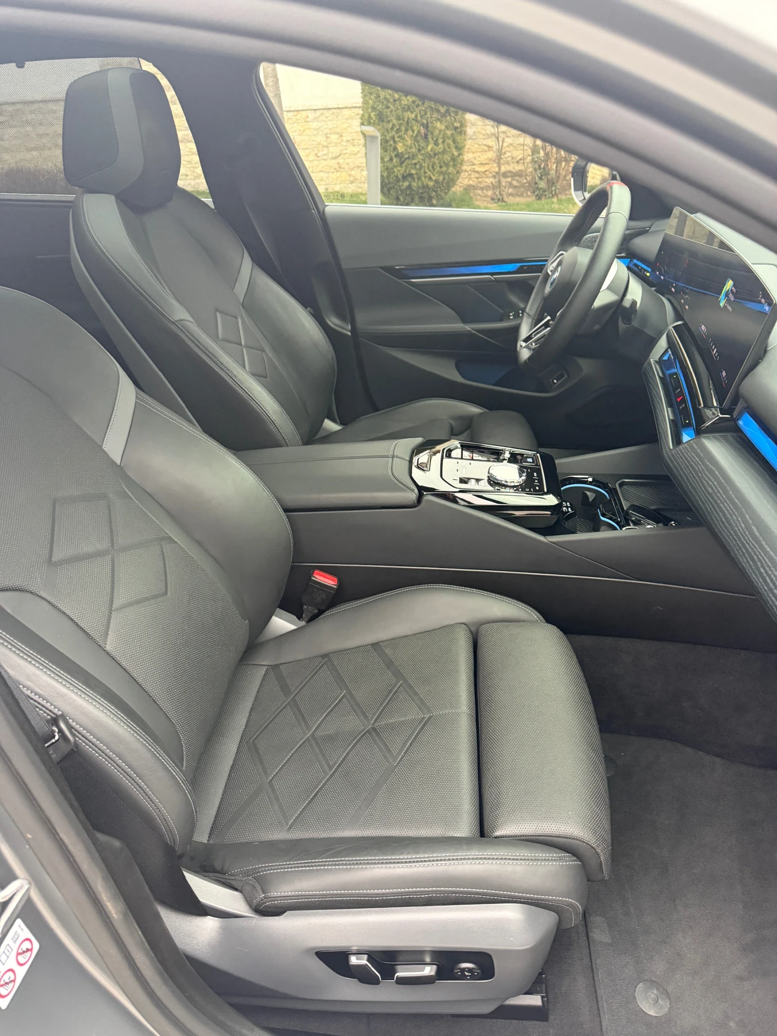 BMW i5 I5 m60 604 коня 86 kw батерия, снимка 12 - Автомобили и джипове - 53890295