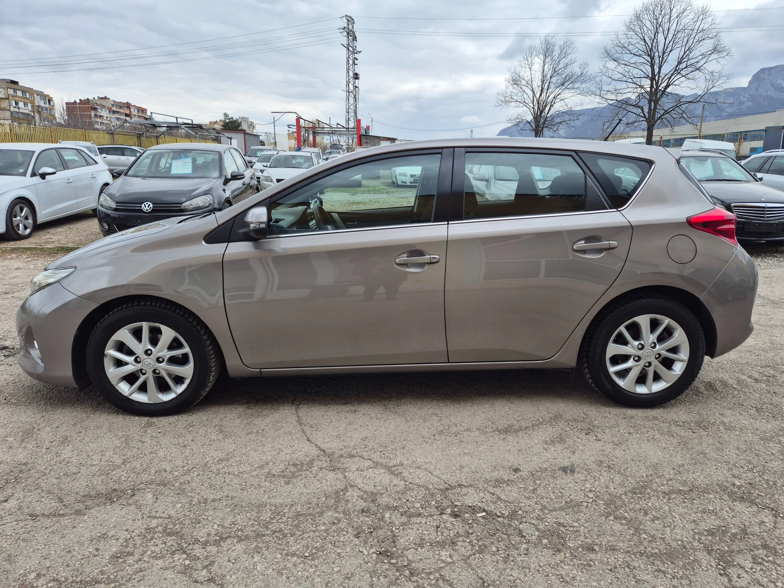 Toyota Auris 1.4 D4D NAVI ITALY , снимка 8 - Автомобили и джипове - 53905367