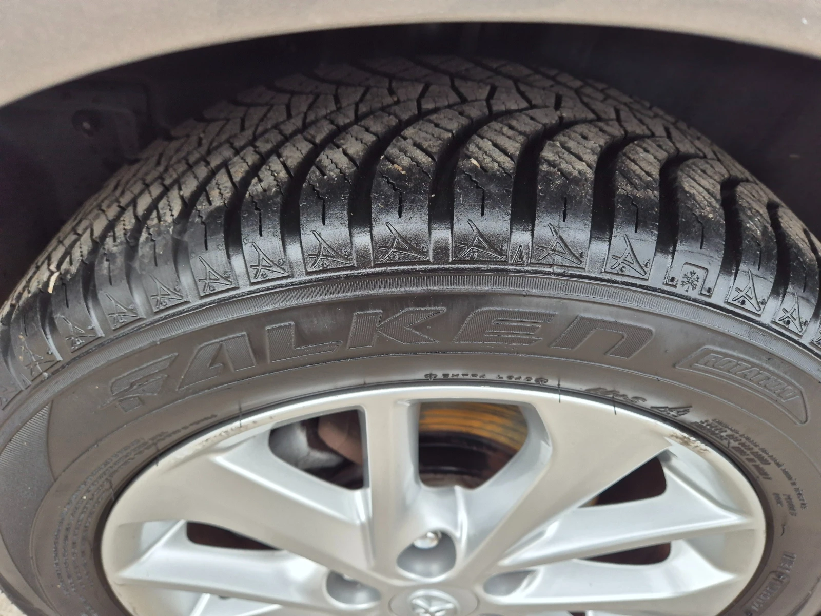 Toyota Auris 1.4 D4D NAVI ITALY , снимка 15 - Автомобили и джипове - 53905367