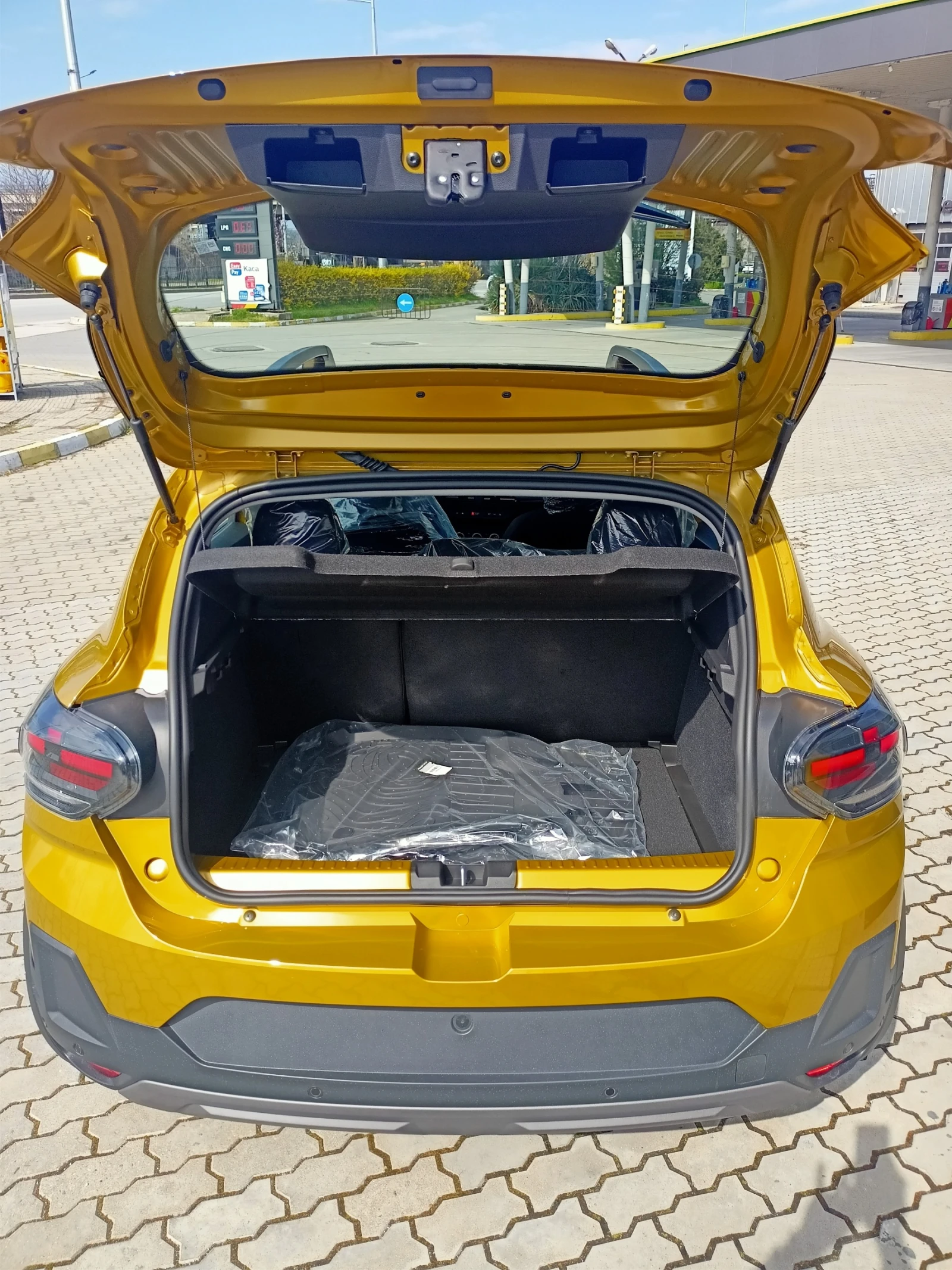 Dacia Sandero 1999Евро за получаване, 1.0TCe Extreme чисто НОВ, снимка 6 - Автомобили и джипове - 53987307