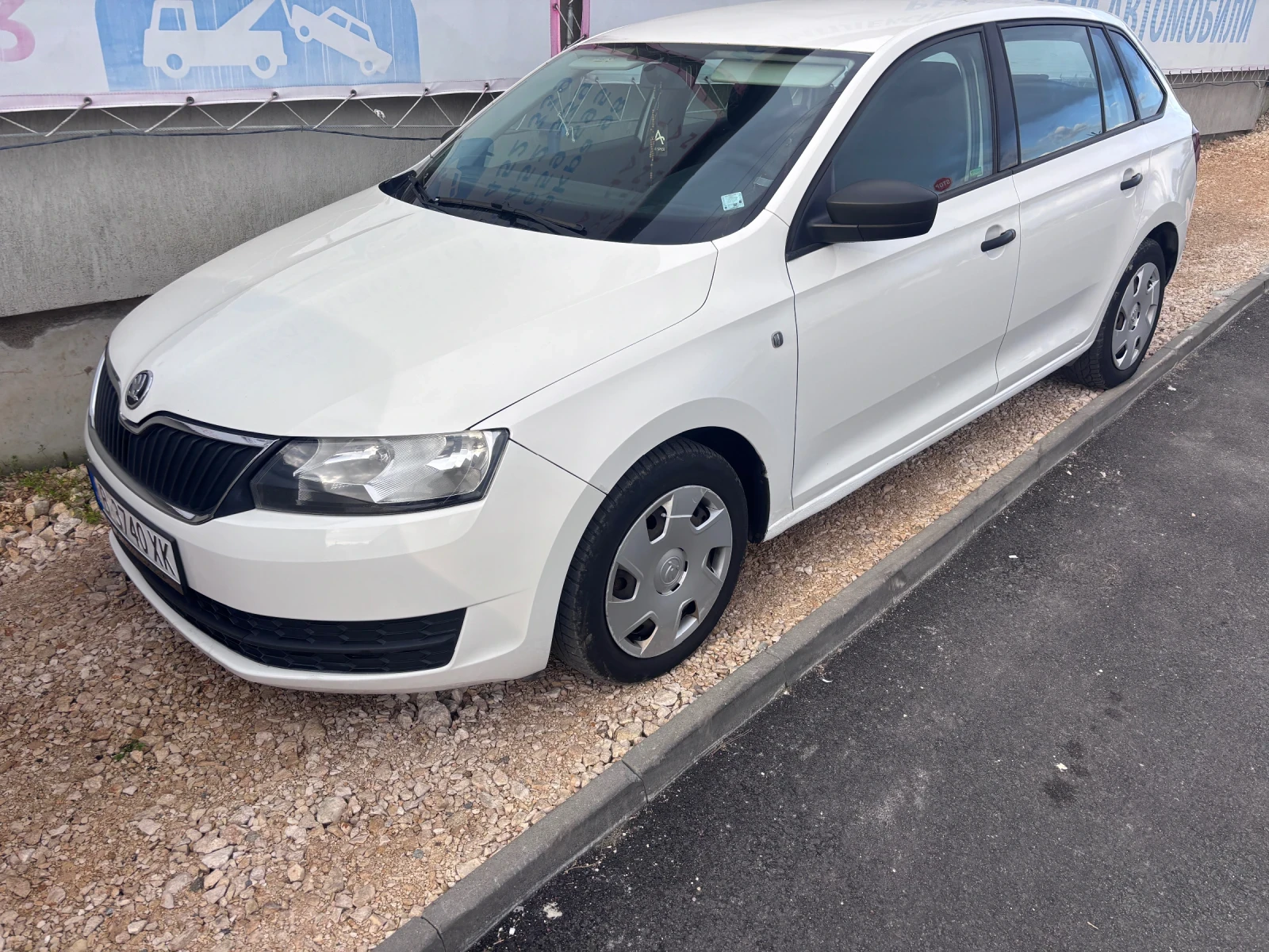Skoda Rapid 1.6 , снимка 2 - Автомобили и джипове - 54422627