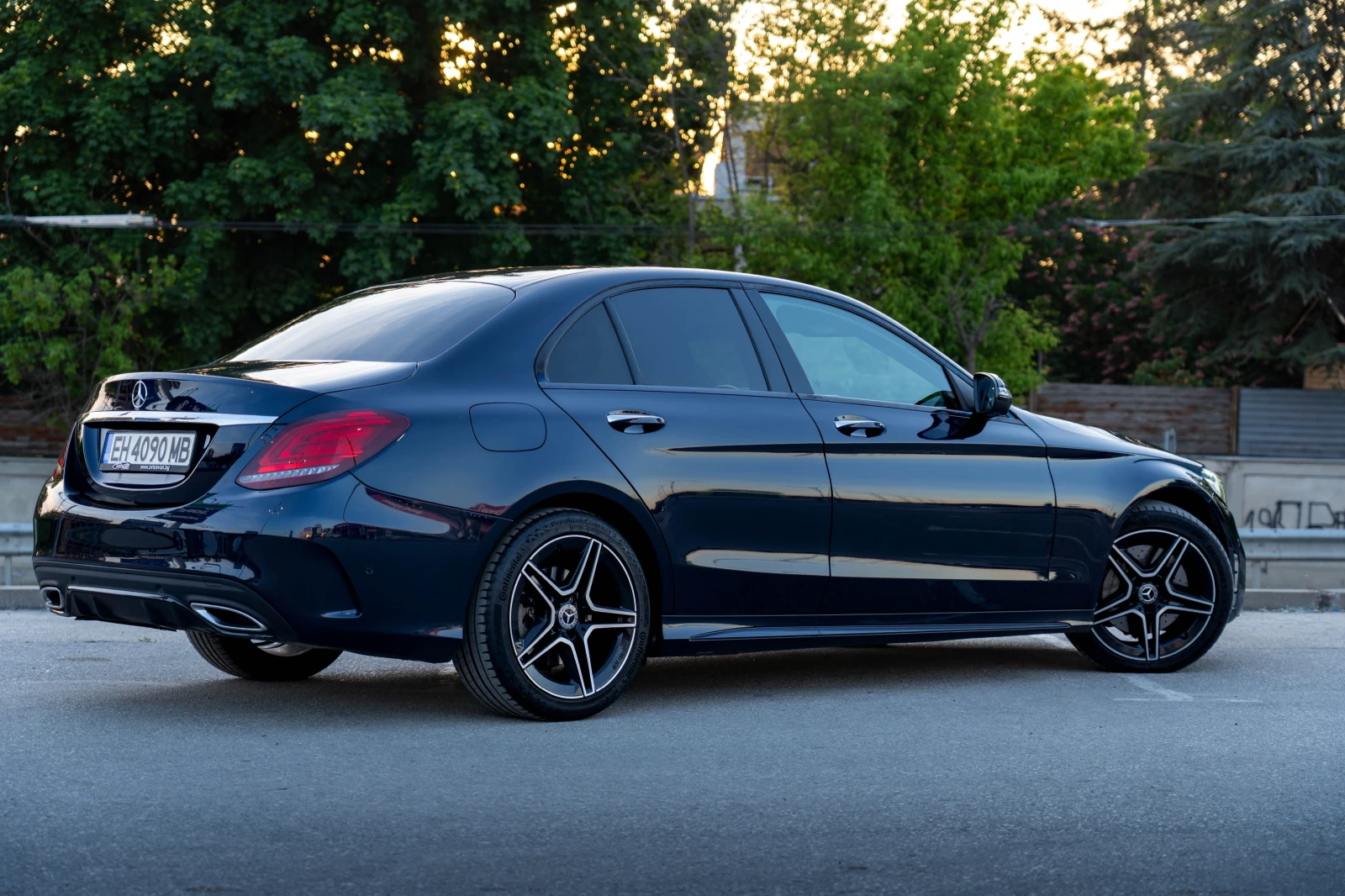 Mercedes-Benz C 300 D 4 MATIC AMG, снимка 3 - Автомобили и джипове - 54448500