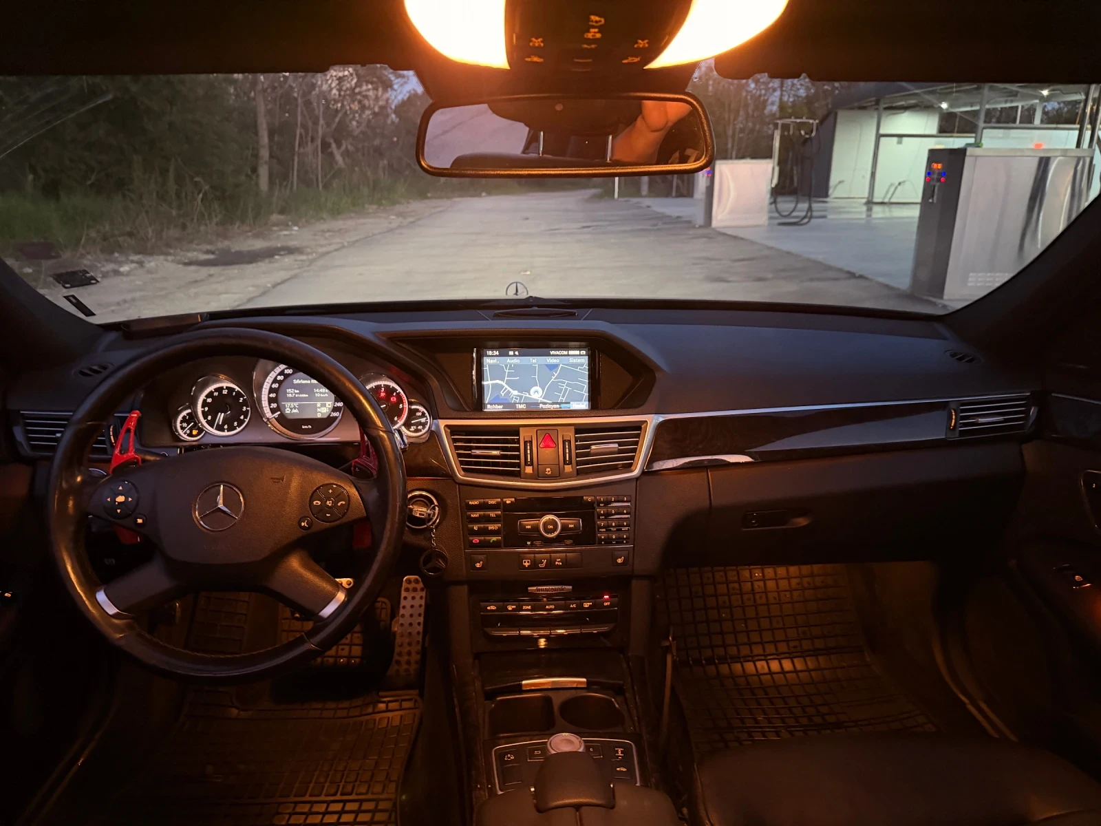 Mercedes-Benz E 350 Единствена в България , снимка 10 - Автомобили и джипове - 54572086