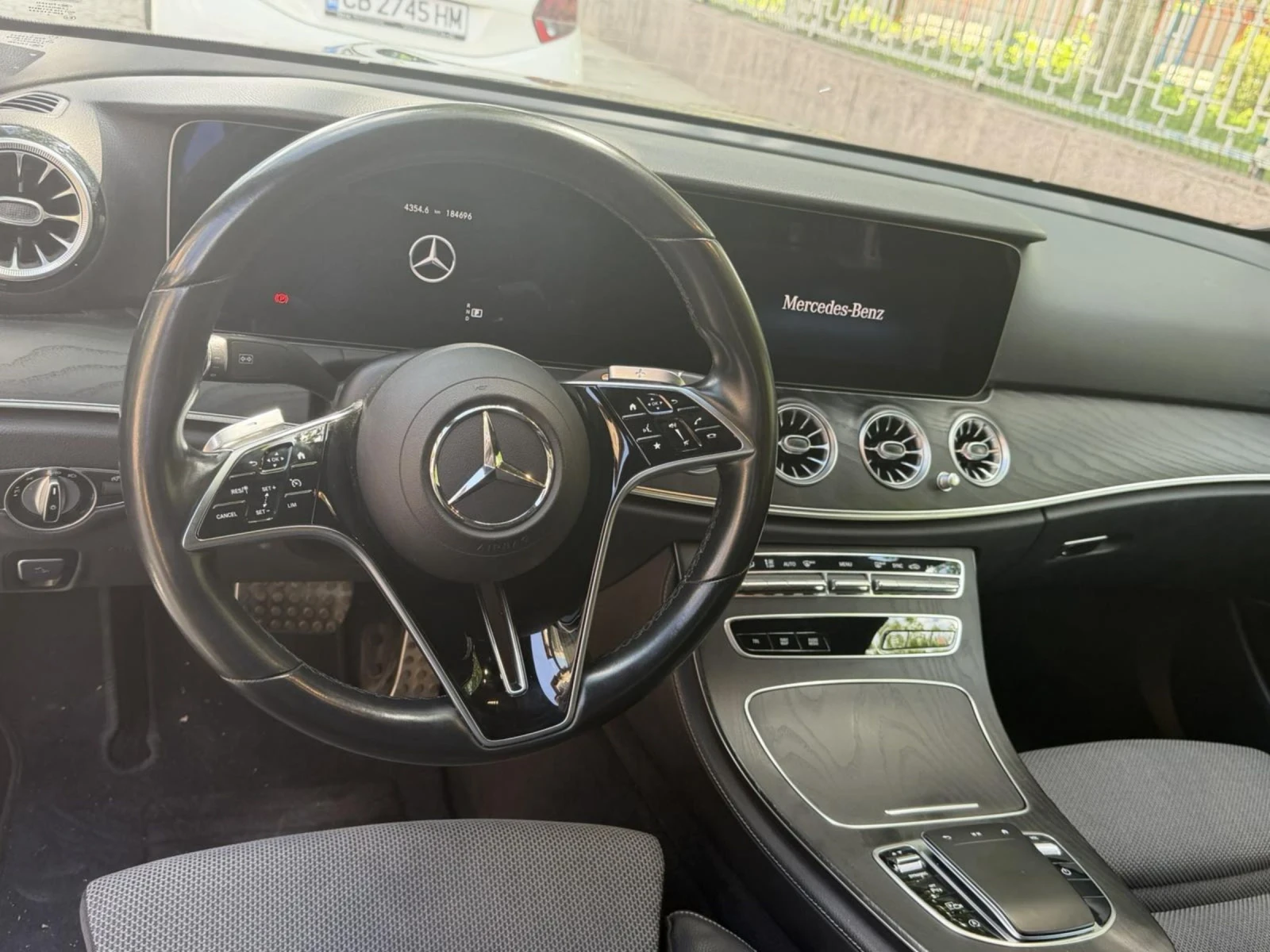 Mercedes-Benz E 200, снимка 6 - Автомобили и джипове - 54567308