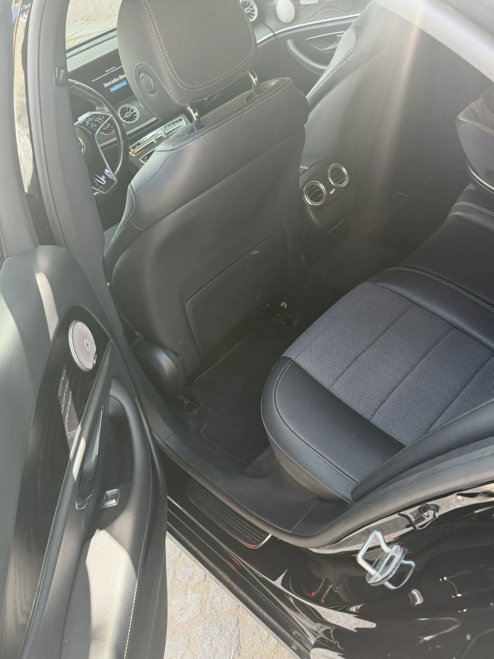 Mercedes-Benz E 200, снимка 7 - Автомобили и джипове - 54567308