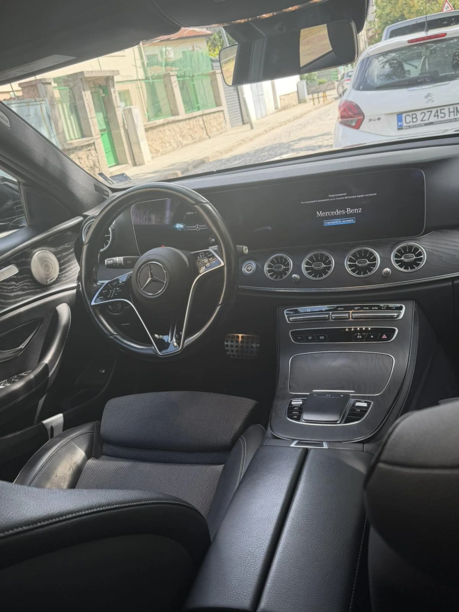 Mercedes-Benz E 200, снимка 5 - Автомобили и джипове - 54567308