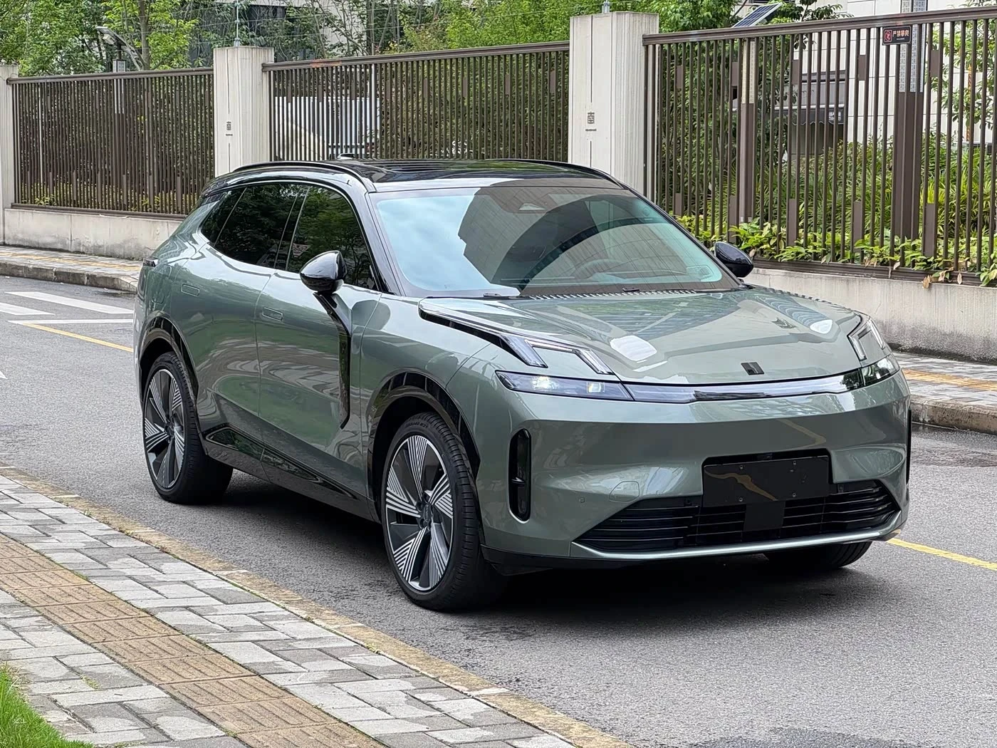 LynkCo 08 EM-P AWD Performance autogeorge.com, снимка 3 - Автомобили и джипове - 54776946