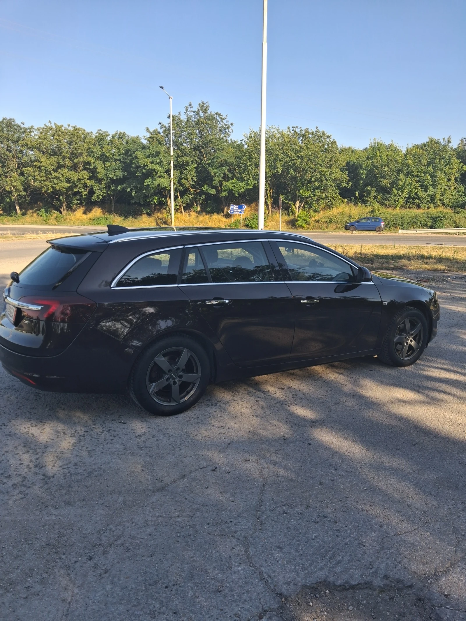 Opel Insignia, снимка 2 - Автомобили и джипове - 55286344