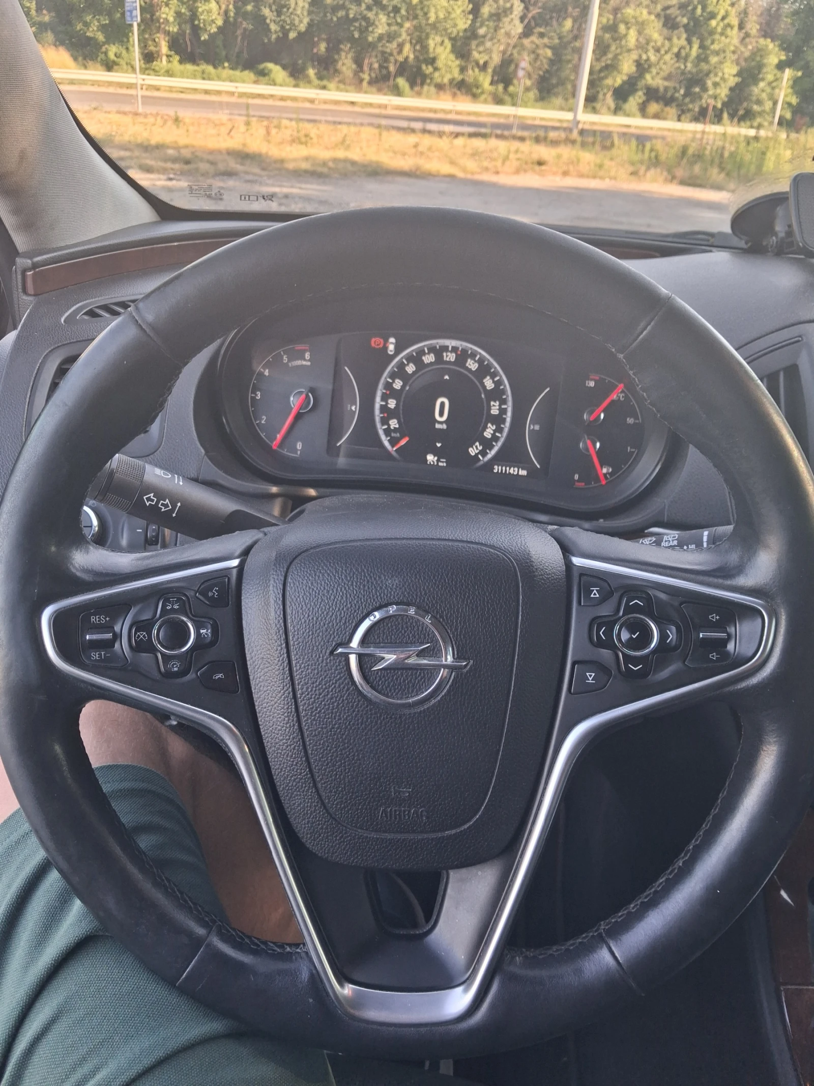 Opel Insignia, снимка 10 - Автомобили и джипове - 55286344