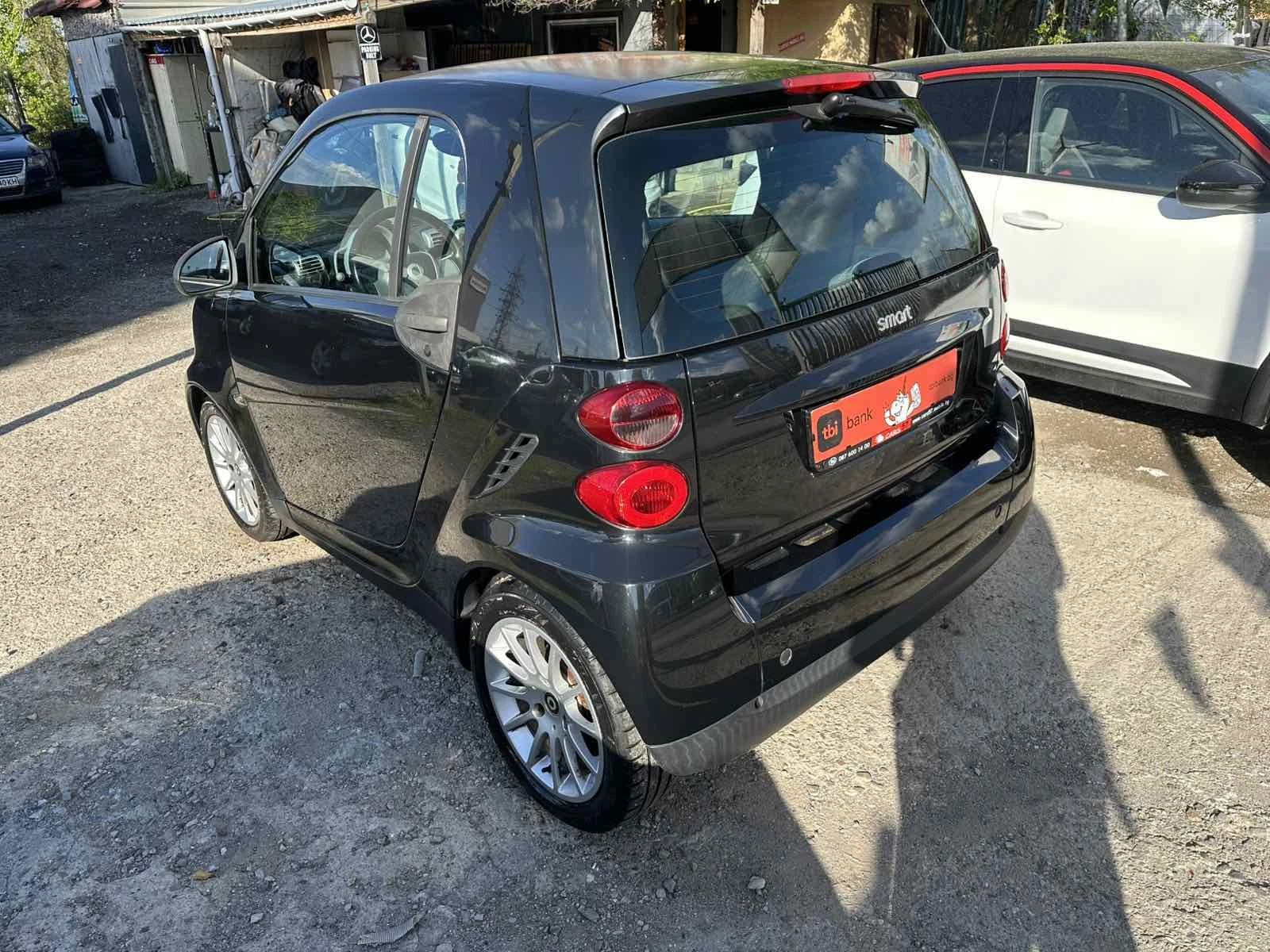 Smart Fortwo 1.0I , снимка 3 - Автомобили и джипове - 55440350