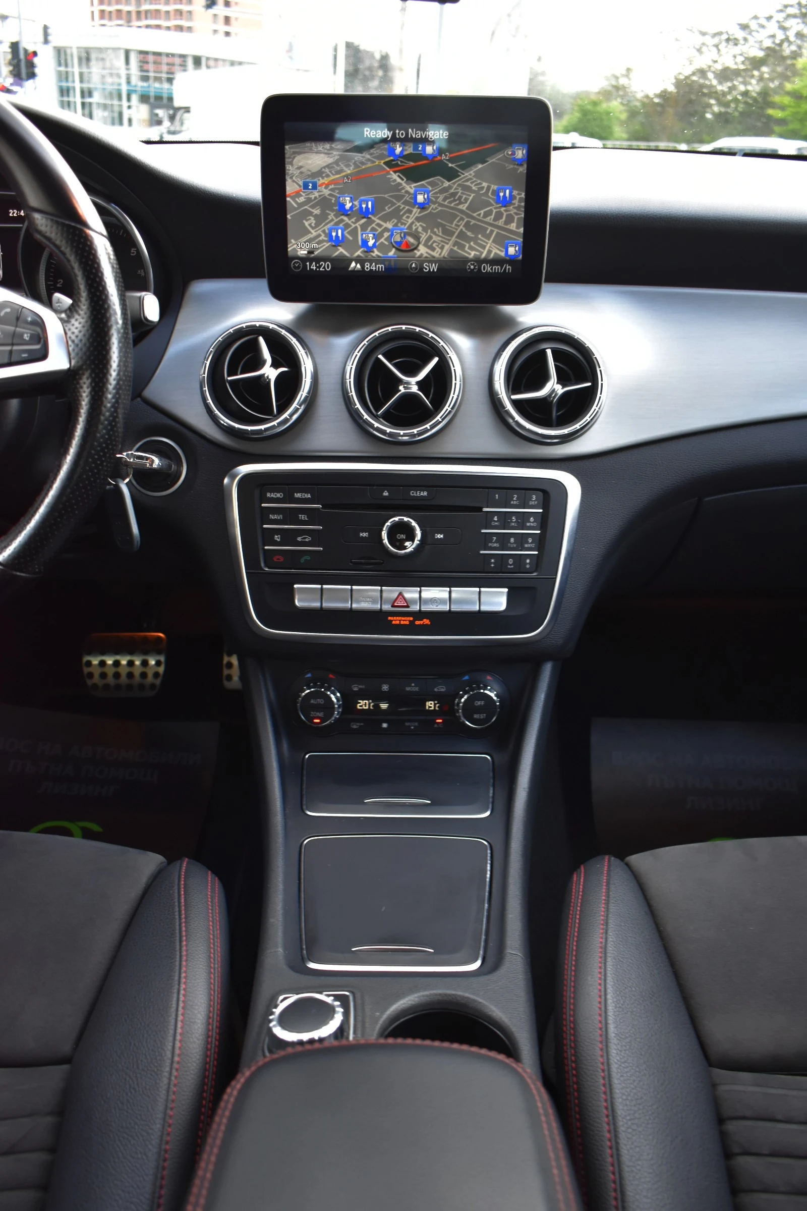 Mercedes-Benz CLA 220 AMG* CAMERA* FULL LED, снимка 14 - Автомобили и джипове - 55612619
