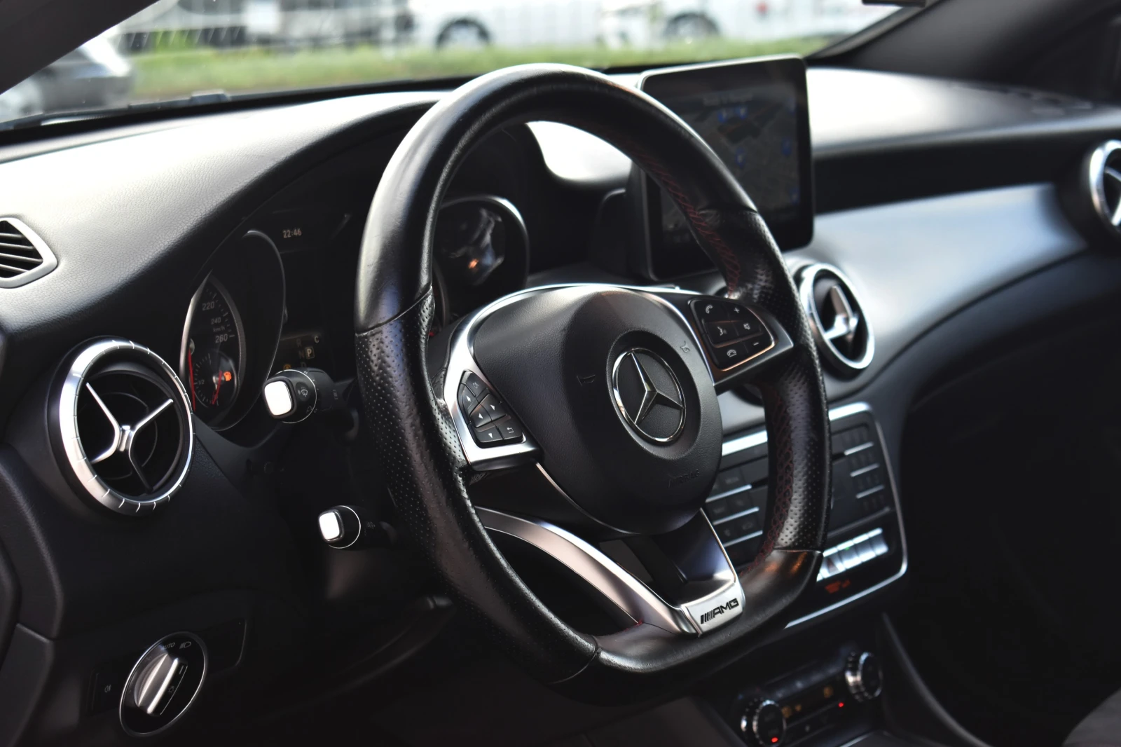 Mercedes-Benz CLA 220 AMG* CAMERA* FULL LED, снимка 9 - Автомобили и джипове - 55612619