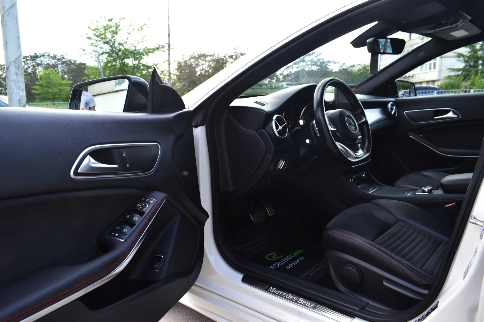 Mercedes-Benz CLA 220 AMG* CAMERA* FULL LED, снимка 8 - Автомобили и джипове - 55612619