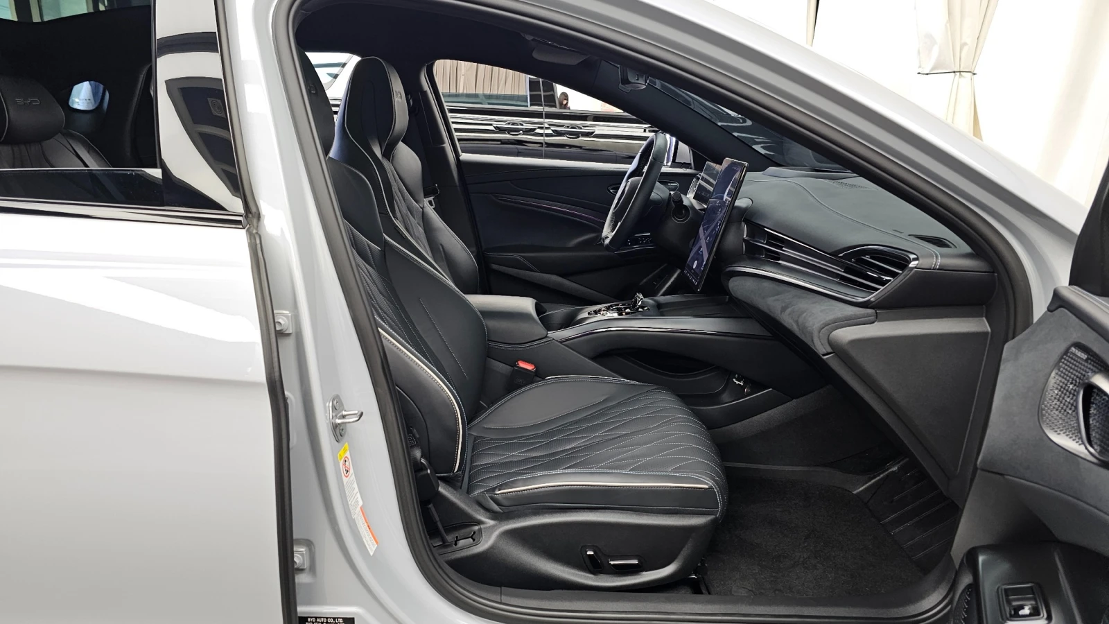 BYD Seal Dynamic AWD* FULL ЕКСТРИ, снимка 14 - Автомобили и джипове - 55685198