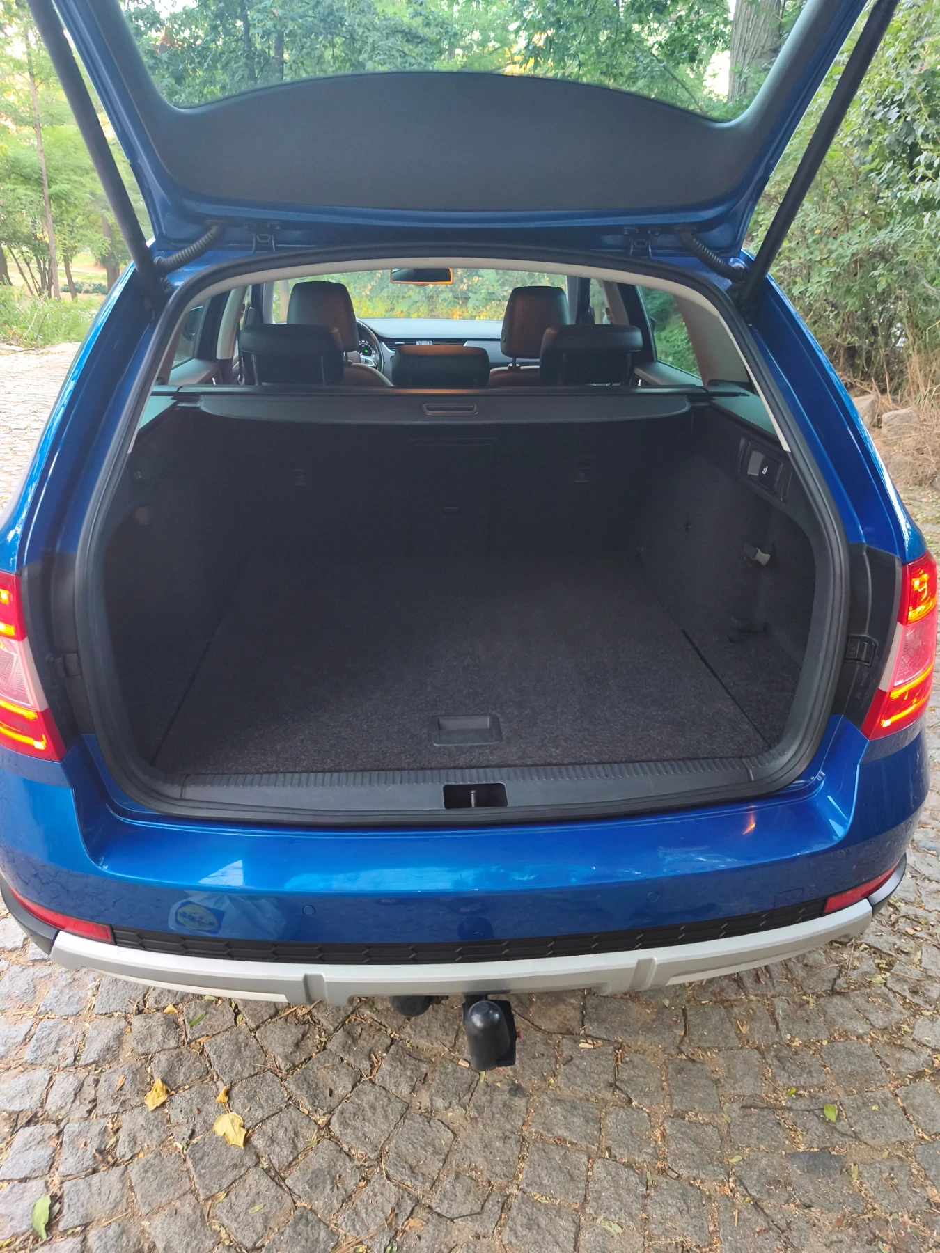 Skoda Octavia Scout , снимка 10 - Автомобили и джипове - 55939311