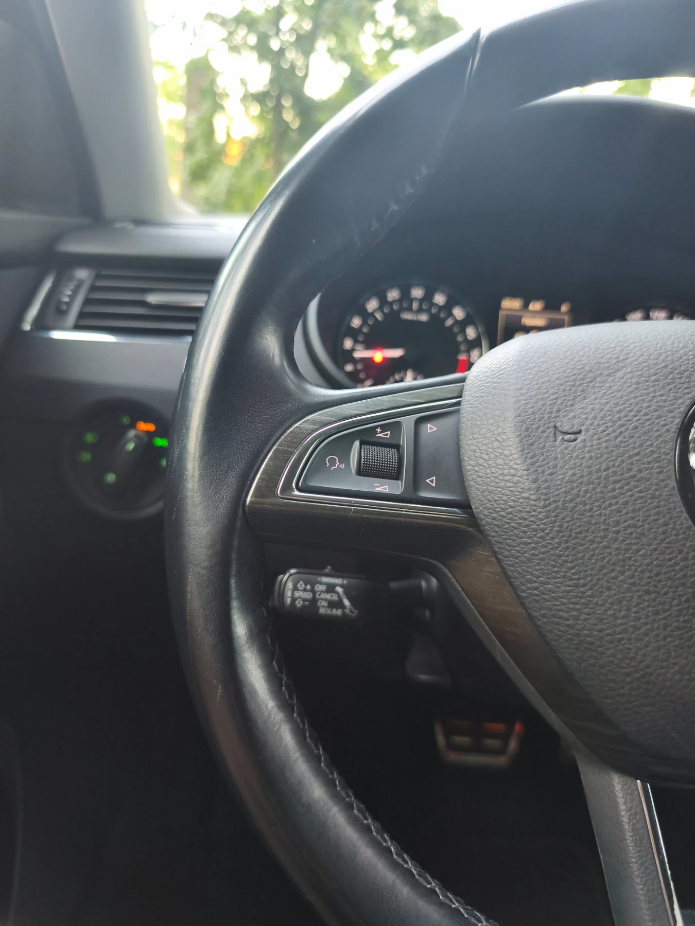 Skoda Octavia Scout , снимка 11 - Автомобили и джипове - 55939311
