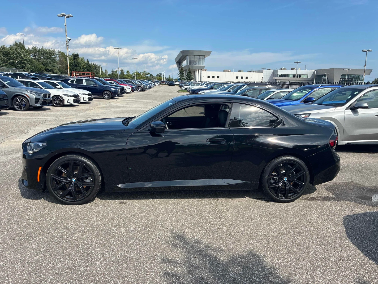 BMW 230 i xDrive* CARFAX* АВТОКРЕДИТ БЕЗ ПЪРВОНАЧАЛНА ВНОС, снимка 2 - Автомобили и джипове - 55948127