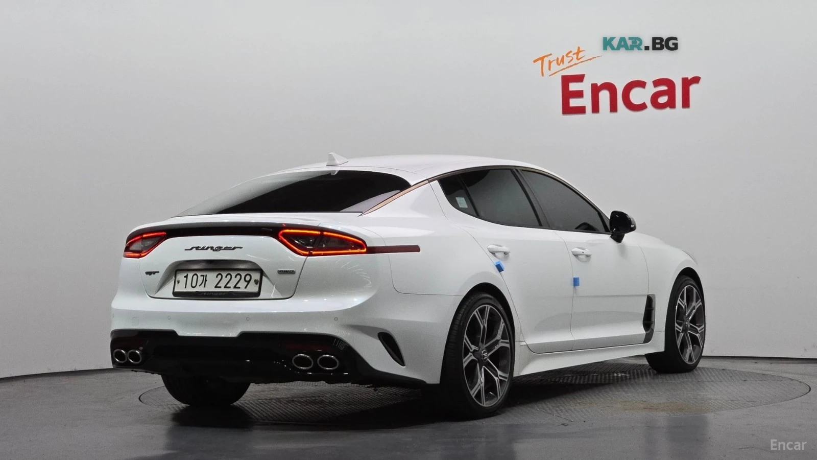 Kia Stinger 3.3* TURBO* AWD* MASTERS* КАМЕРА* ПОДГРЕВ* ОБДУХ* , снимка 2 - Автомобили и джипове - 56103688