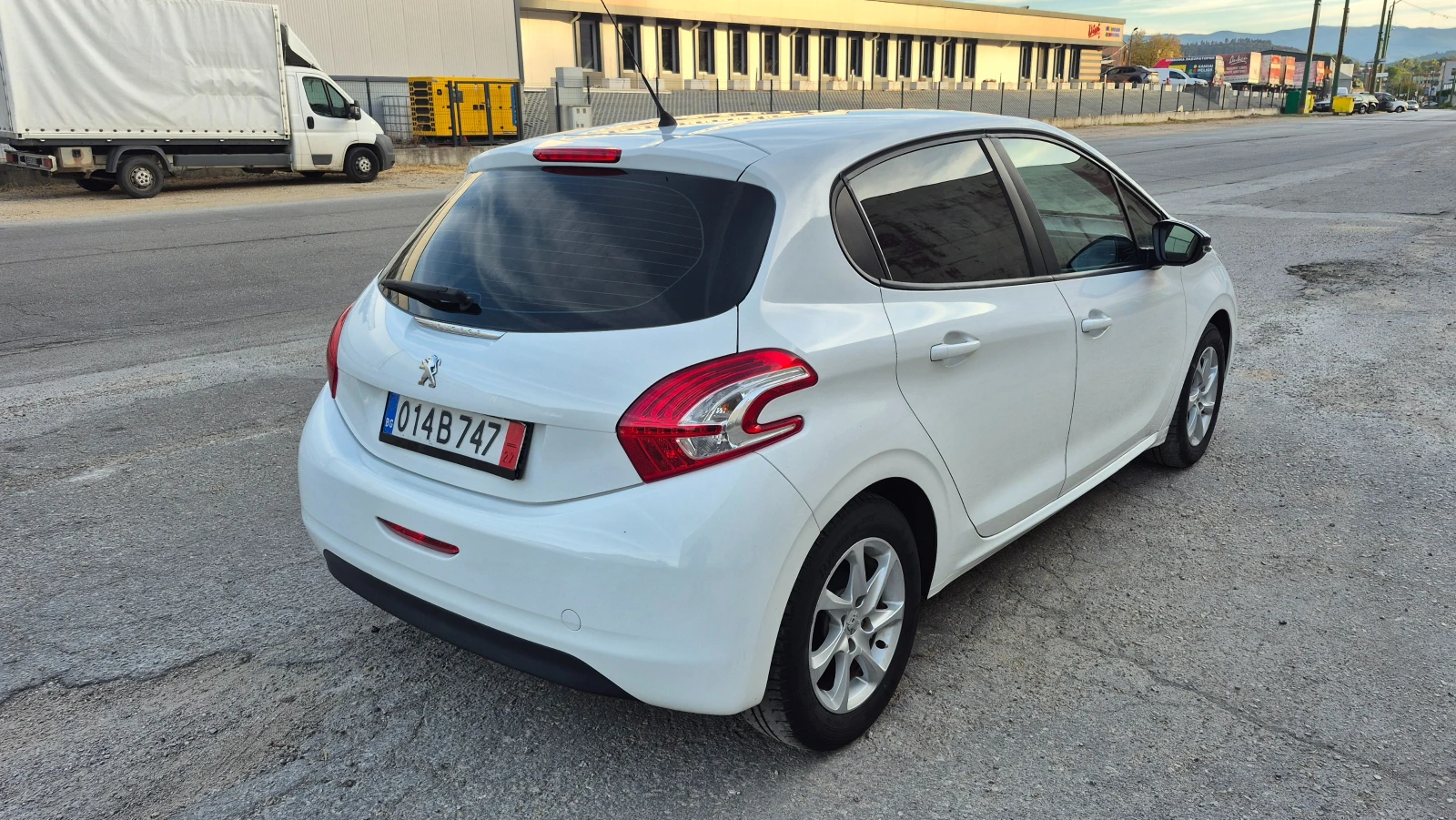 Peugeot 208 1.0i 160000�� O������ | Mobile.bg � ����������� 6