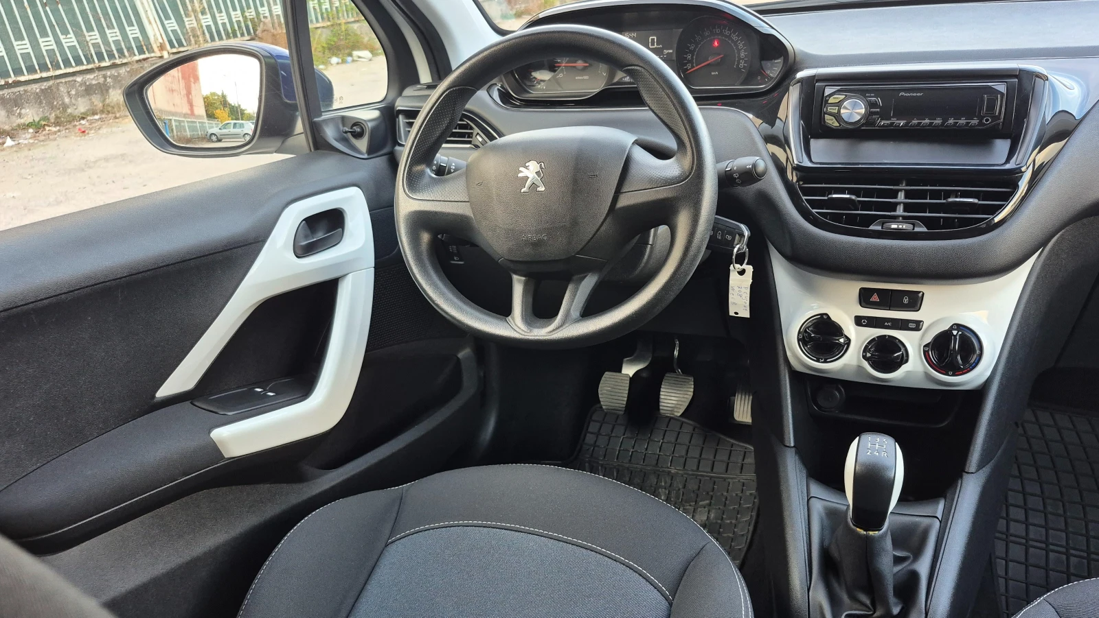 Peugeot 208 1.0i 160000�� O������ | Mobile.bg � ����������� 15