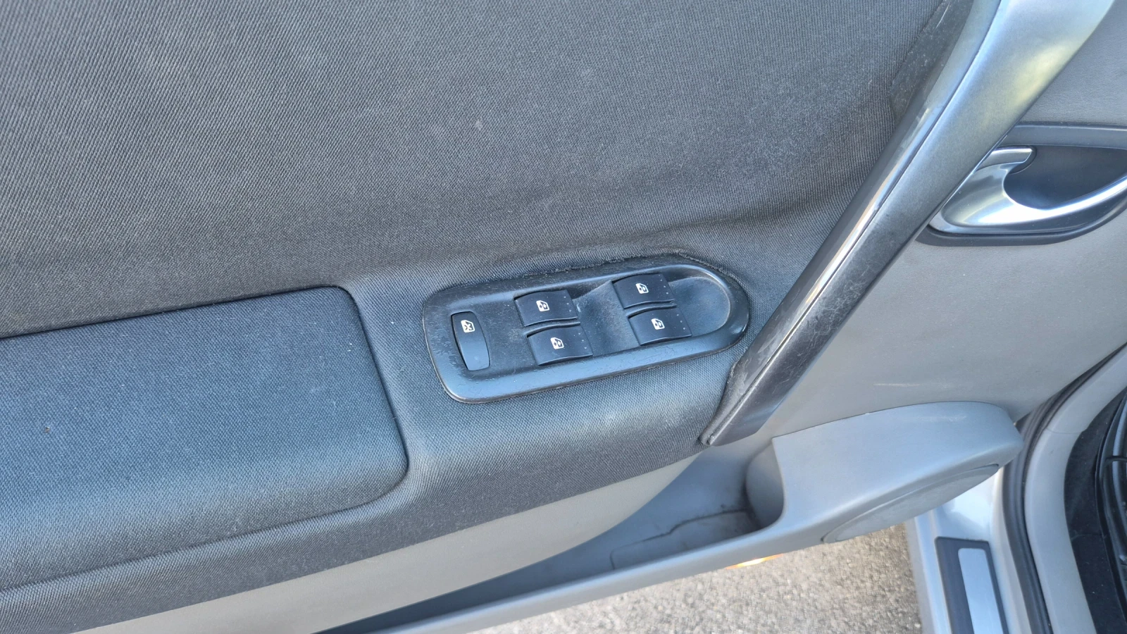 Renault Scenic 1.9 dci 120 �.�. | Mobile.bg � ����������� 10