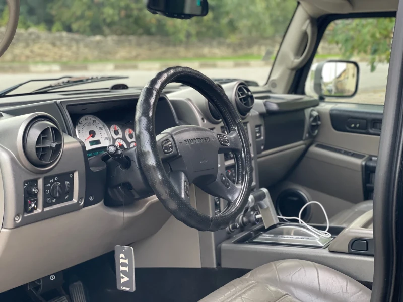 Hummer H2 6.0i, снимка 11 - Автомобили и джипове - 52658827