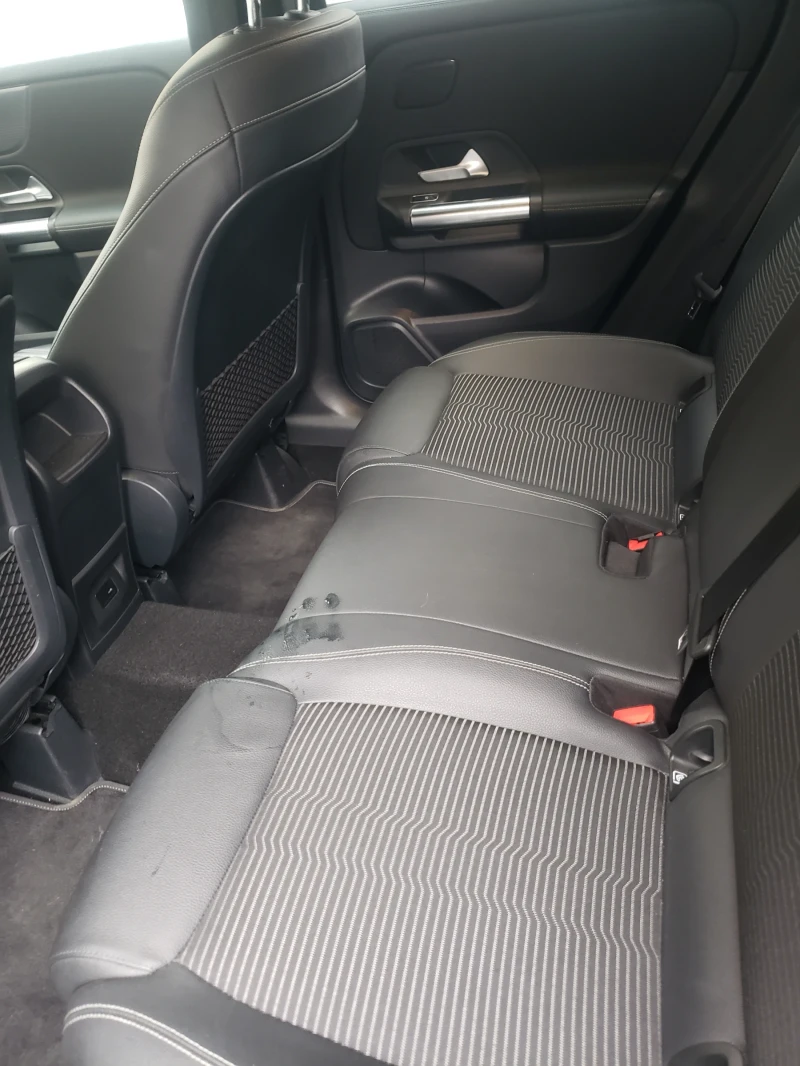 Mercedes-Benz GLA 200, снимка 11 - Автомобили и джипове - 53054550