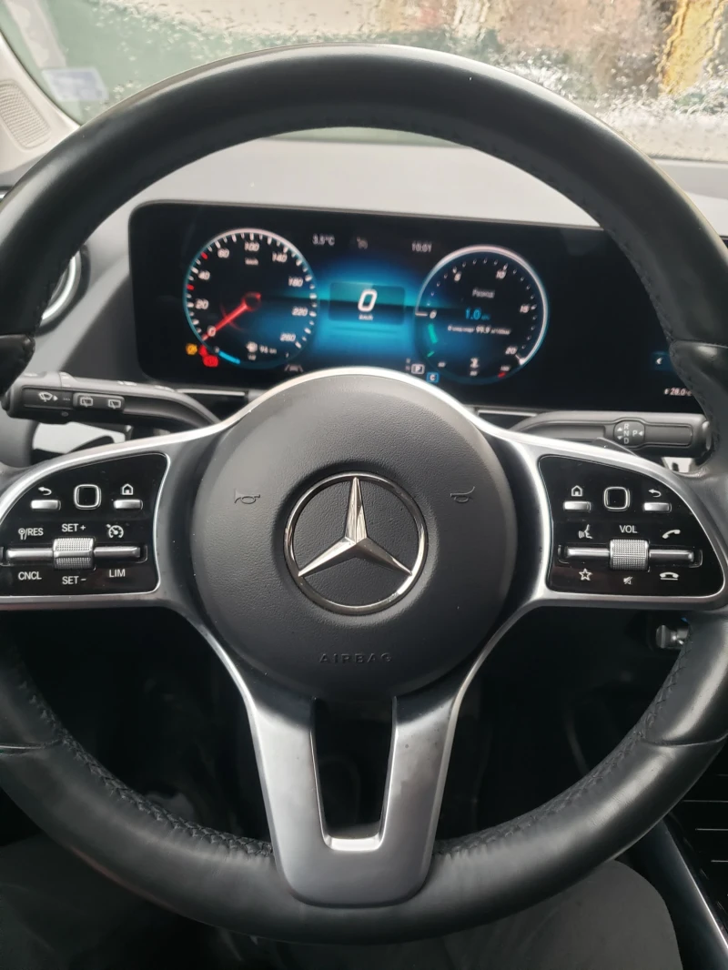 Mercedes-Benz GLA 200, снимка 5 - Автомобили и джипове - 53054550