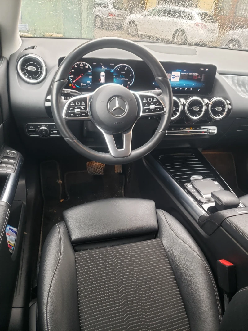 Mercedes-Benz GLA 200, снимка 10 - Автомобили и джипове - 53054550