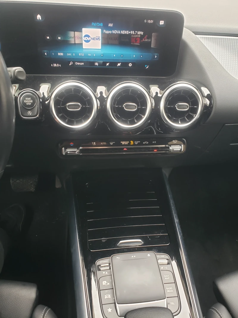 Mercedes-Benz GLA 200, снимка 8 - Автомобили и джипове - 53054550