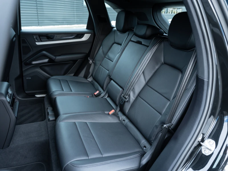 Porsche Cayenne E-Hybrid, снимка 13 - Автомобили и джипове - 53073815